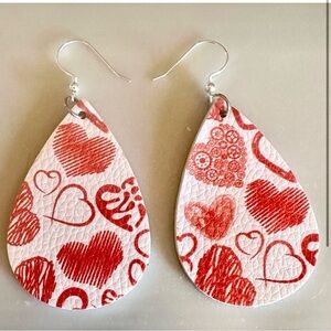 Vegan heart dangle earrings